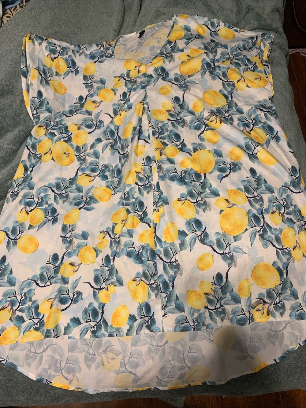 ⭐️ 3/30$ — White Lemon Print Flutter Sleeve Dress